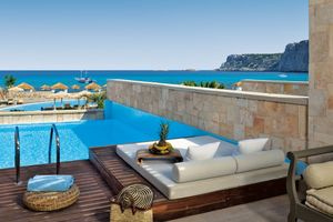 Ανθεκτικός ο τουρισμός παρά την ανάφλεξη στη Μέση Ανατολή-Παραμένουν αισιόδοξοι οι φορείς του τουρισμού