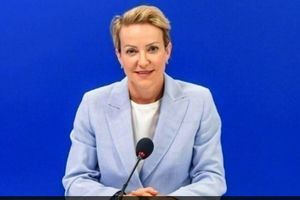 Αλεξάνδρα Σδούκου: Εκλογές το 2027 – Όποιος ψηφίζει ΠΑΣΟΚ ψηφίζει μαζί και κόμμα-έκπληξη