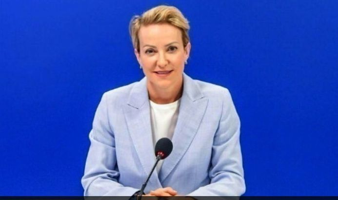 Αλεξάνδρα Σδούκου: Εκλογές το 2027 – Όποιος ψηφίζει ΠΑΣΟΚ ψηφίζει μαζί και κόμμα-έκπληξη