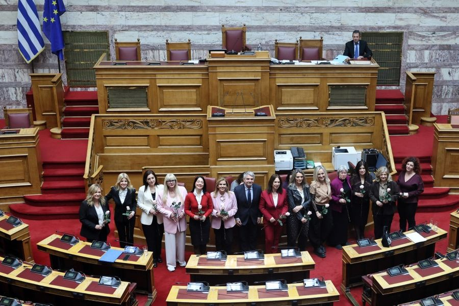 Η Βουλή των Ελλήνων στέλνει μήνυμα για μια κοινωνία χωρίς ανισότητες και διακρίσεις κατά των γυναικών