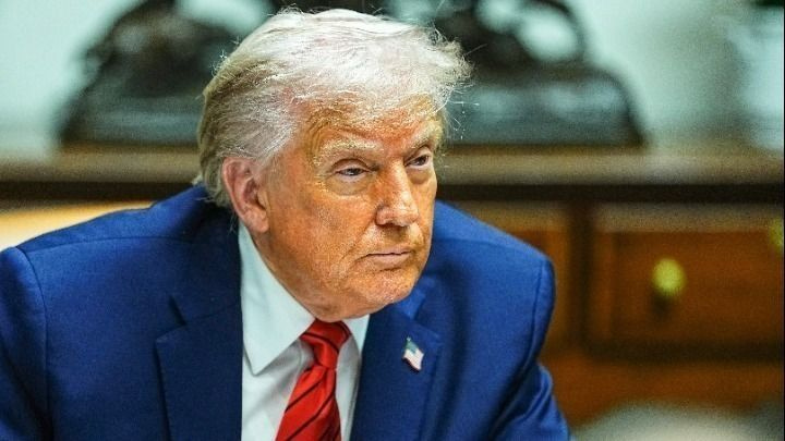 Ο Τραμπ απειλεί με νέα πλήγματα το Ιράν: «Σήμερα θα χτυπηθεί πολύ σκληρά»