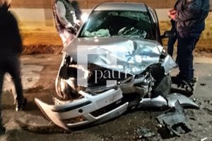 ΦΩΤΟ: Σύγκρουση δύο ΙΧ – Τρία άτομα στο νοσοκομείο