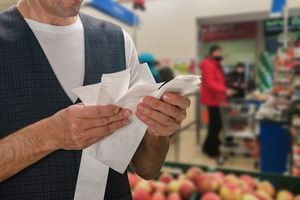 Ήτανε στραβό το κλήμα τό ‘φαγε κι ο πόλεμος