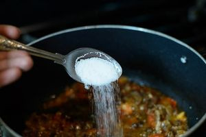 Καρδιακή ανεπάρκεια: Αυξάνεται ο κίνδυνος κατά 15% για όσους το παρακάνουν με το αλάτι