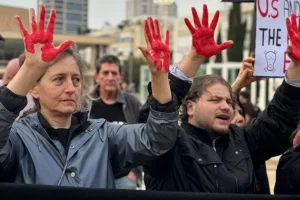 Διαδηλώσεις σε τρεις περιοχές του Ισραήλ – «Σταματήστε τον πόλεμο»