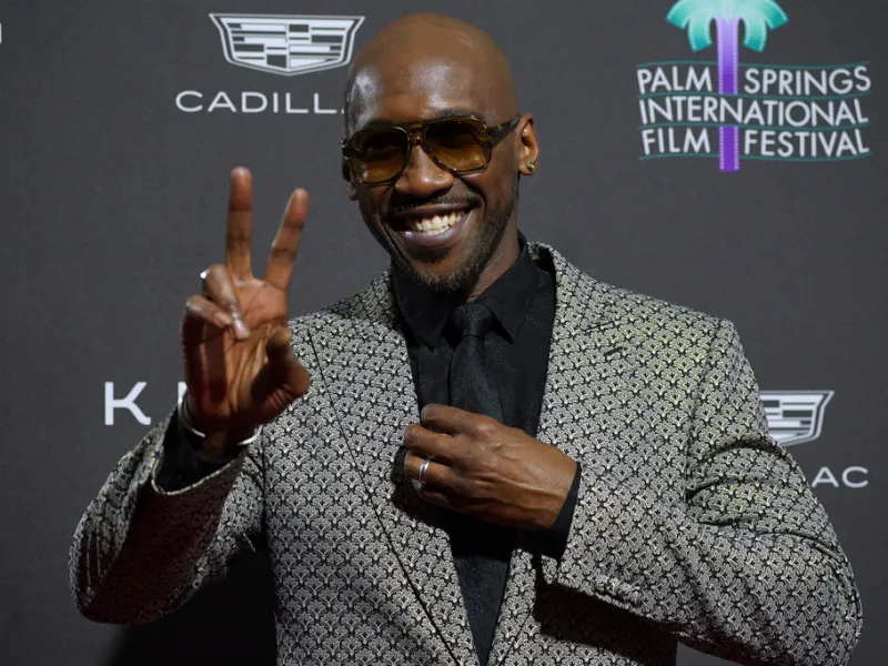 Ο Μαχερσάλα Άλι συμπρωταγωνιστεί με τον Μαρκ Ράφαλο στο «Task»