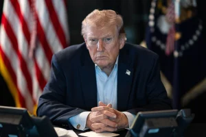 «Η Κούβα θα πέσει σύντομα», λέει ο Τραμπ και δηλώνει ότι η Αβάνα θέλει συμφωνία με τις ΗΠΑ