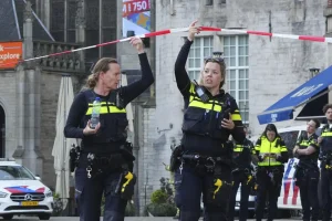 Ολλανδία: Μικρές ζημιές από την επίθεση στο εβραϊκό σχολείο στο Άμστερνταμ -Για κύμα αντισημιτισμού μιλάει το Ισραήλ