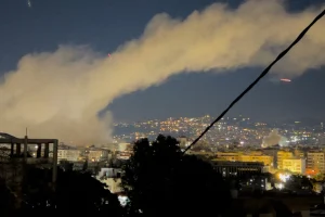 Πολεμικό ντόμινο στη Μέση Ανατολή: Νέος συναγερμός στην Κύπρο, βομβαρδισμοί στον Λίβανο, εκρήξεις στην πρεσβεία των ΗΠΑ στο Ριάντ