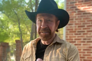 Πέθανε ο Τσακ Νόρις σε ηλικία 86 ετών