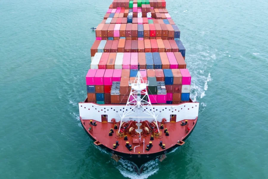 Μέση Ανατολή: 34 πλοία με ελληνική σημαία στον Περσικό