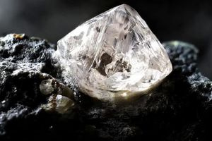 Ερευνητές δημιούργησαν ένα εξάγωνο διαμάντι που είναι το πιο σκληρό υλικό στον κόσμο