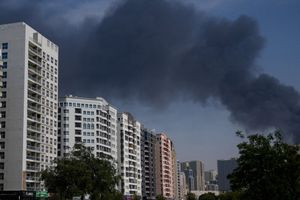 Εκρήξεις σε Ντουμπάι, Άμπου Ντάμπι και Ντόχα -Τραμπ: Θα διακόψουμε εμπορικές σχέσεις με Ισπανία, δεν είμαι ικανοποιημένος από τη Βρετανία