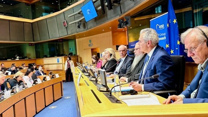 Μάξιμος Χαρακόπουλος: Κοινή αμυντική πολιτική και ενίσχυση αξιακών πυλώνων της ΕΕ