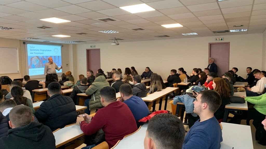 Οι μαθητές της Κρήτης γνωρίζουν το Ελληνικό Μεσογειακό Πανεπιστήμιο