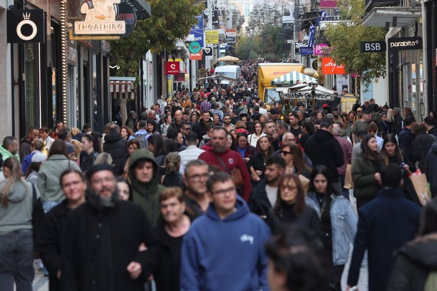 Τι θα γίνει τελικά με το έκτακτο επίδομα Πάσχα των 250 ευρώ;
