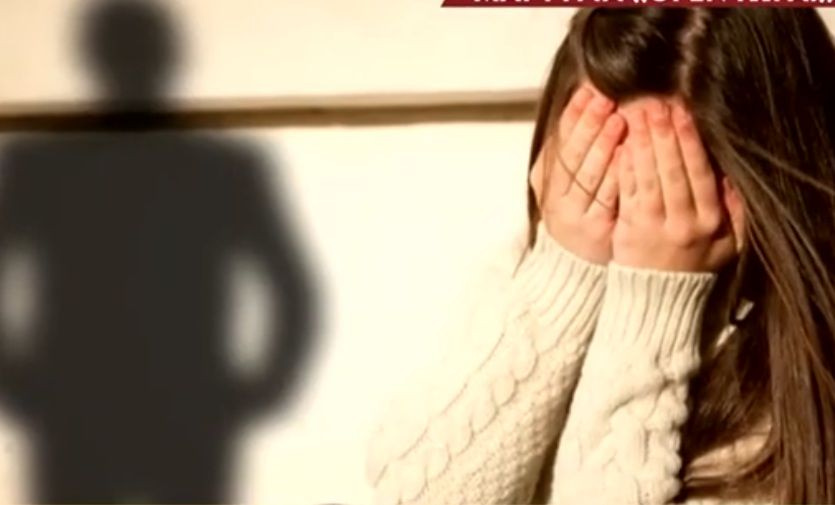 Σοκ στην κοινή γνώμη: 23χρονος ταυτοποιήθηκε για βιασμούς ανηλίκων – Τις «παγίδευε» με ναρκωτικά και αλκοόλ