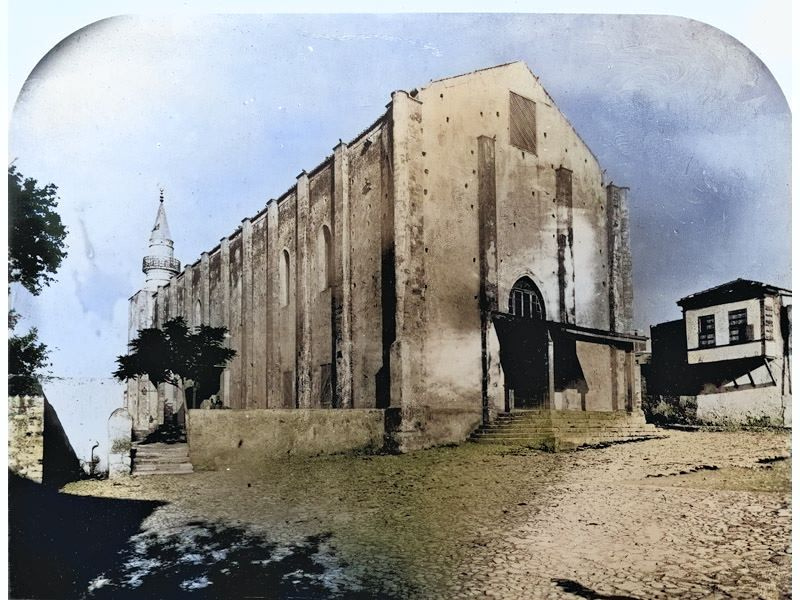 Ο ναός του Σωτήρα στο Βαλιδέ Τζαμί