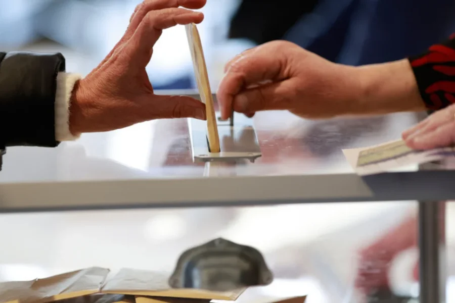 Δημοτικές εκλογές στη Γαλλία: Η δεξιά κέρδισε τους περισσότερους δήμους -H αριστερά τις περισσότερες ψήφους