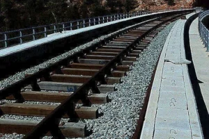 Σε 24ωρη απεργία οι εργαζόμενοι στον σιδηρόδρομο εν όψει της δίκης για το δυστύχημα στα Τέμπη