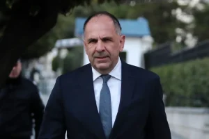 Την Τετάρτη ο Γεραπετρίτης συγκαλεί εκτάκτως το Εθνικό Συμβούλιο Εξωτερικής Πολιτικής για τις εξελίξεις στη Μ. Ανατολή