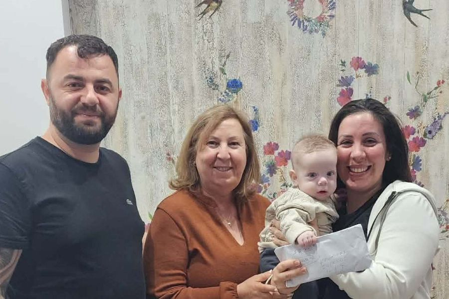 Οι Κρητικοί του δυτικού Παλμ Μπιτς στο πλευρό του μικρού Άγγελου