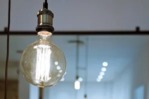 Ηλεκτρική ενέργεια: Έρχονται τα δυναμικά τιμολόγια με οφέλη για τους καταναλωτές