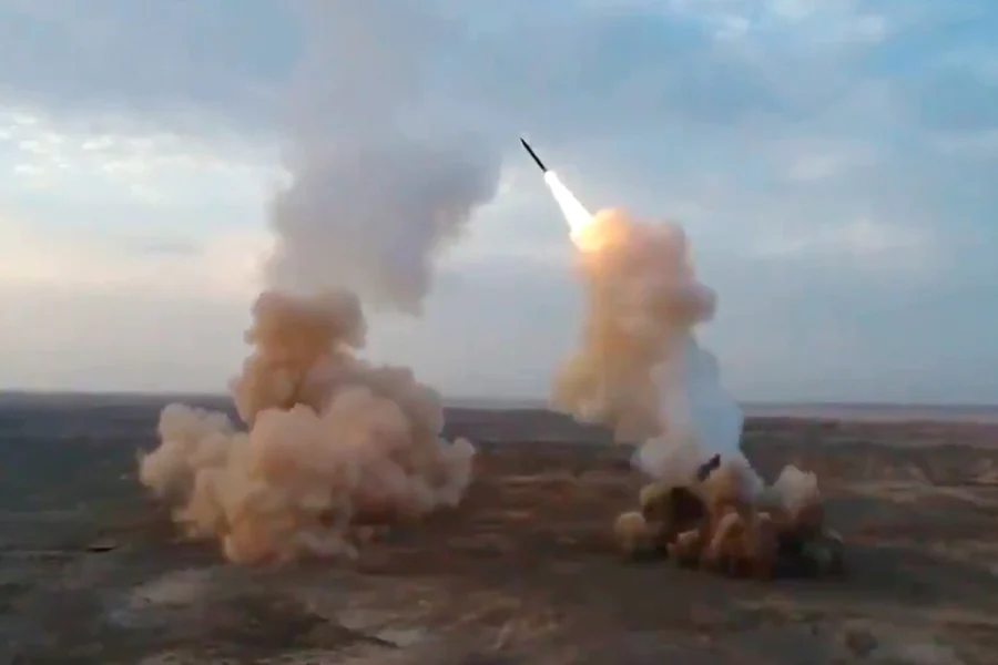 Εκρήξεις σε Ντουμπάι και τη Μανάμα, ζημιές σε αεροδρόμιο της Τεχεράνης – Οι εξελίξεις στον πόλεμο στη Μέση Ανατολή