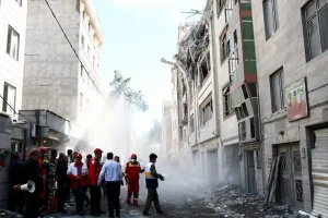 Ιράν: Σφοδρό πλήγμα ΗΠΑ και Ισραήλ σε λιμάνι κοντά στα Στενά του Ορμούζ – 5 νεκροί και τραυματίες