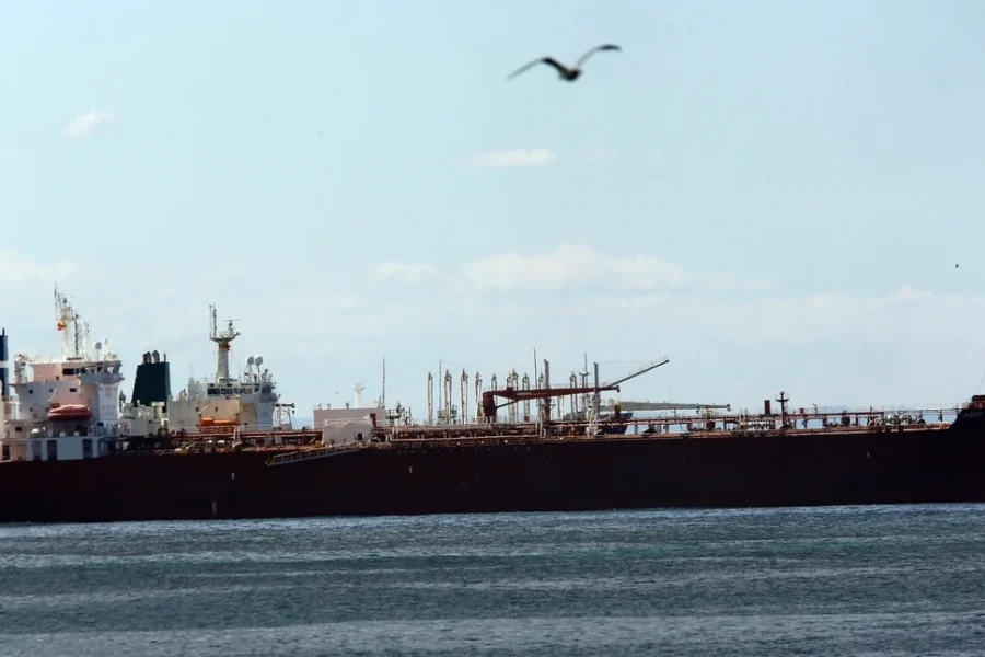 Economist: Πώς το Ιράν κερδίζει δισεκατομμύρια από τον πόλεμο του Τραμπ