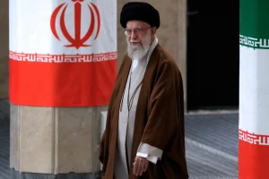 Η CIA παρακολουθούσε για μήνες τον Αλί Χαμενεΐ – Το φονικό χτύπημα ακριβείας στη σύσκεψη στο παλάτι