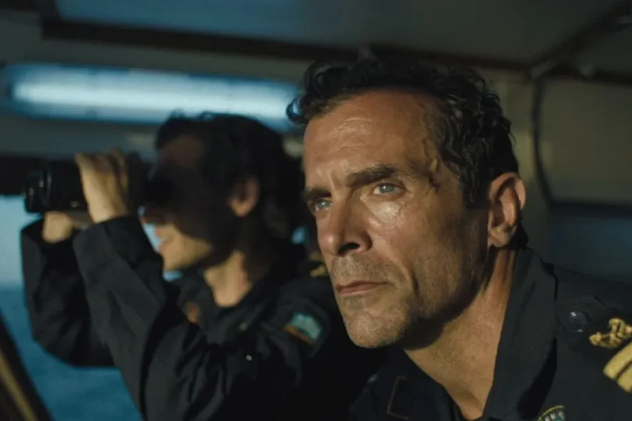 Κωνσταντίνος Μαρκουλάκης: Διχασμένος ανάμεσα στο καθήκον και την ανθρωπιά στη νέα ταινία «I was a stranger»