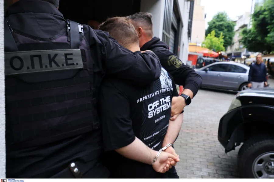 Λάρισα: Ισόβια στον 22χρονο για την δολοφονία της μητέρας του