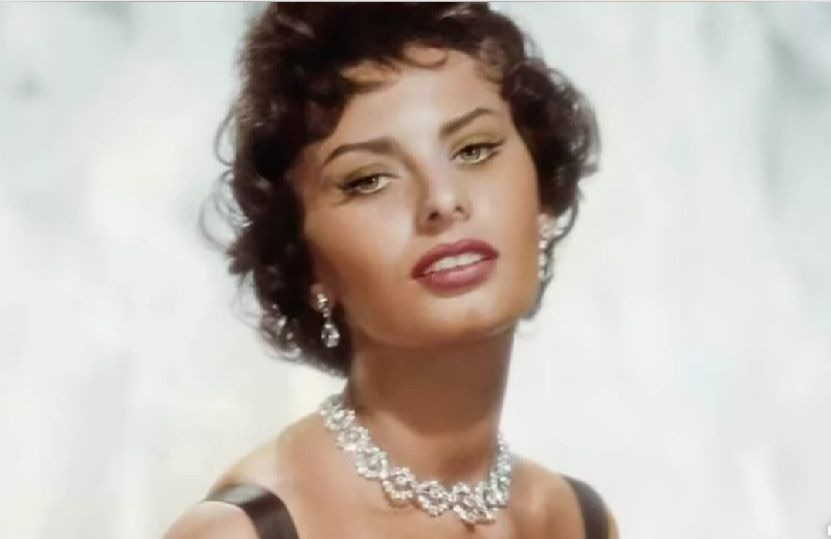 Τι κάνει κάθε μέρα η 91χρονη διάσημη ηθοποιός Σοφία Λόρεν για να διατηρήσει τη φυσική και πνευματική ισορροπία της