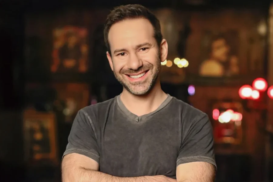 Πέθανε σε ηλικία 43 ετών ο ιδιοκτήτης της πλατφόρμας OnlyFans