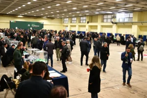 Στις κάλπες οι σύνεδροι του ΠΑΣΟΚ, εκλέγουν τη νέα Κεντρική Επιτροπή – 506 υποψήφιοι για 271 θέσεις