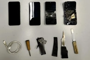 Φυλακές Μαλανδρίνου: Βρέθηκαν μαχαίρια, σουβλί και κινητά τηλέφωνα σε έρευνες του Ελληνικού FBI