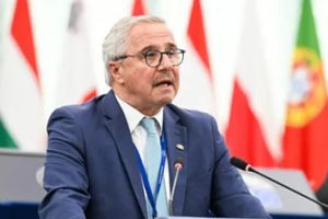 Επιτροπή προς Γιάννη Μανιάτη: «Ούτε ο “νέος” Ο.Π.Ε.Κ.Ε.Π.Ε. είναι ακόμα διαπιστευμένος»