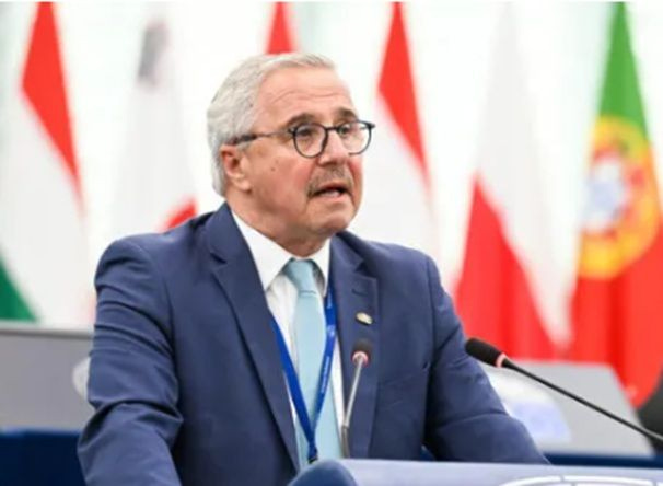 Επιτροπή προς Γιάννη Μανιάτη: «Ούτε ο “νέος” Ο.Π.Ε.Κ.Ε.Π.Ε. είναι ακόμα διαπιστευμένος»