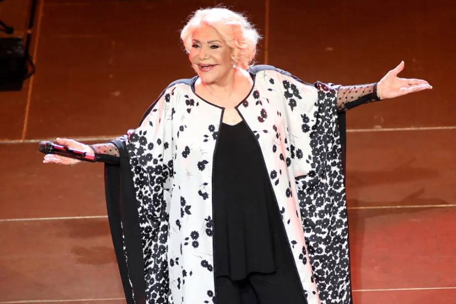 Μαρινέλλα: Από το «Άνοιξε πέτρα» και το «Τα λόγια είναι περιττά» μέχρι το «Καμιά φορά» – Οι μεγάλες επιτυχίες της σπουδαίας ερμηνεύτριας