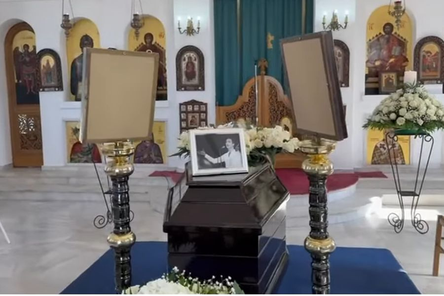 Το τελευταίο «αντίο» στο κοιμητήριο της Βούλας λένε σήμερα στον Γιώργο Μαρίνο συγγενείς και φίλοι