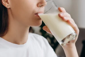 Πλήρες γάλα ή άπαχο; Ποιο είναι πιο υγιεινό