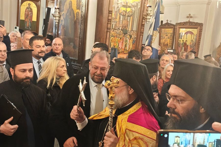 (ΦΩΤΟ) Η ενθρόνιση του Μητροπολίτη Κυδωνίας και Αποκορώνου Τίτου