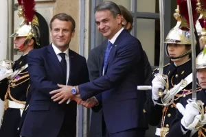 H ΕΥΡΑΤΟΜ αλά Μακρόν θα βάψει πολλούς «τοίχους»!