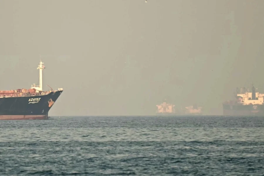 Πλήγμα στα ελληνικά συμφέροντα λόγω πολέμου, αποχωρούν σταδιακά τα ελληνόκτητα πλοία από τον Κόλπο: Από 325 έμειναν 172