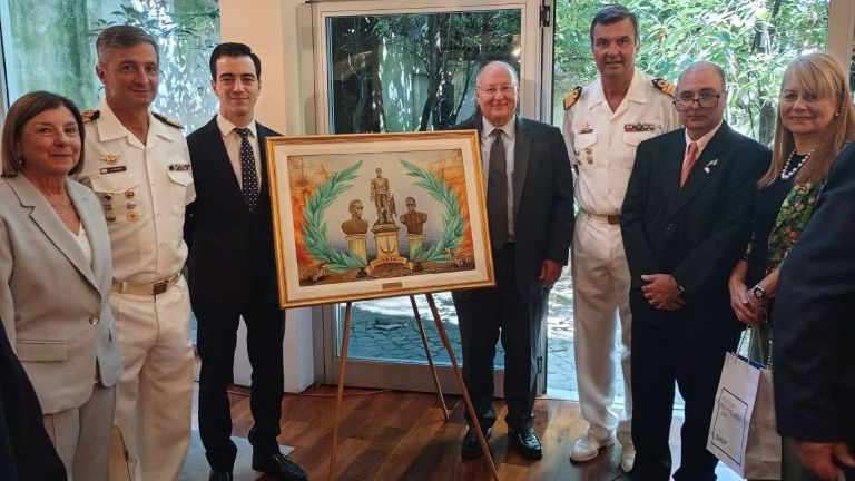 Πίνακας τιμά δύο Έλληνες ναυτικούς που συμμετείχαν στον απελευθερωτικό αγώνα της Αργεντινής