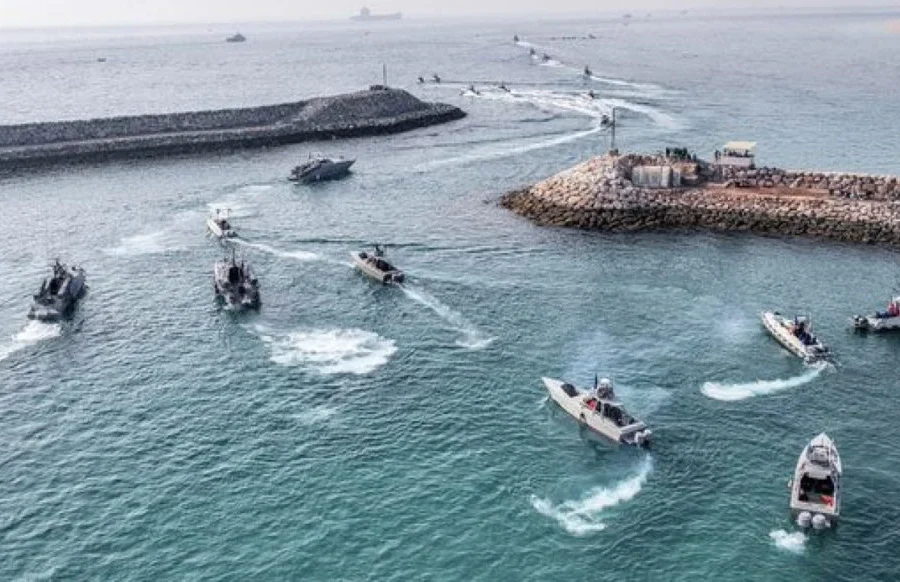 Το Ιράν ανοίγει τα Στενά του Ορμούζ για ινδικά πλοία