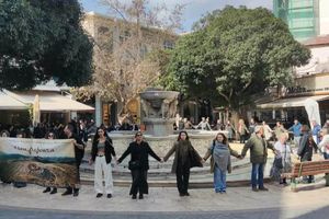 Save Papoura: Κύκλωσαν τα Λιοντάρια στο Ηράκλειο… και διαμαρτυρήθηκαν για το ραντάρ στον λόφο Παπούρα – Δείτε εικόνες