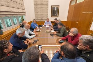 Συνάντηση του Περιφερειάρχη Κρήτης με τους εκπροσώπους της Διδασκαλικής Ομοσπονδίας Ελλάδας (ΔΟΕ)