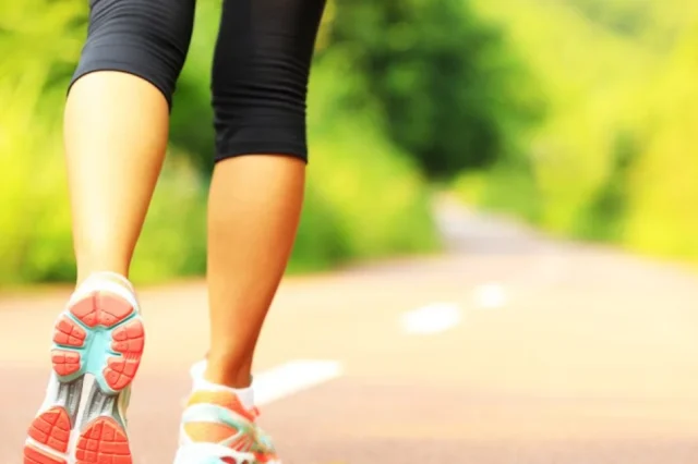 Ειδικοί αποκαλύπτουν: Οι άνθρωποι που περπατούν πολύ γρήγορα μοιράζονται κοινά χαρακτηριστικά